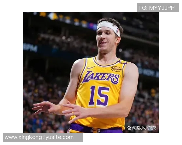 格莱姆斯全场表现惊艳13投7中砍下22分7篮板13助攻创助攻生涯新高