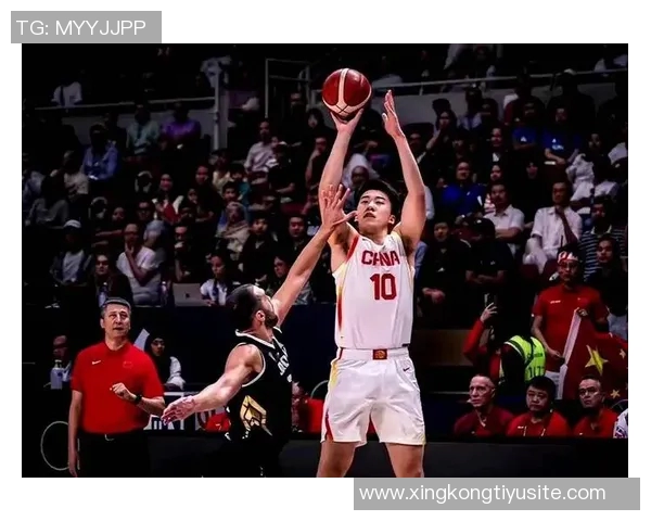 王俊杰替补表现出色NCAA常规赛22分钟贡献9分3篮板